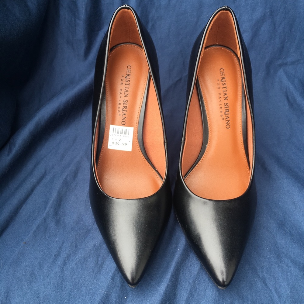 Staple piece - black pumps